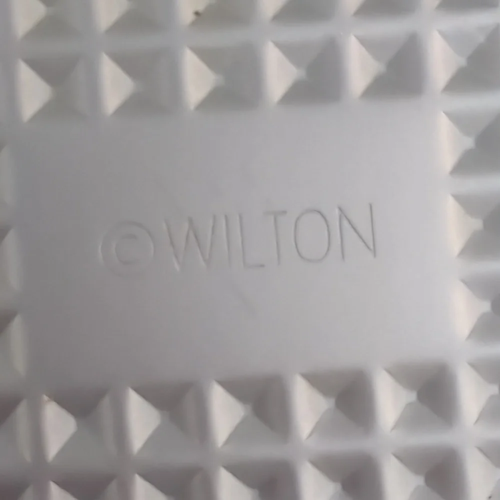 Wilton spring pan